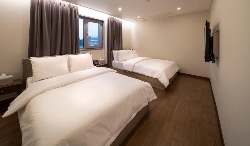 Centro Hotel Chilgok Екстер'єр фото