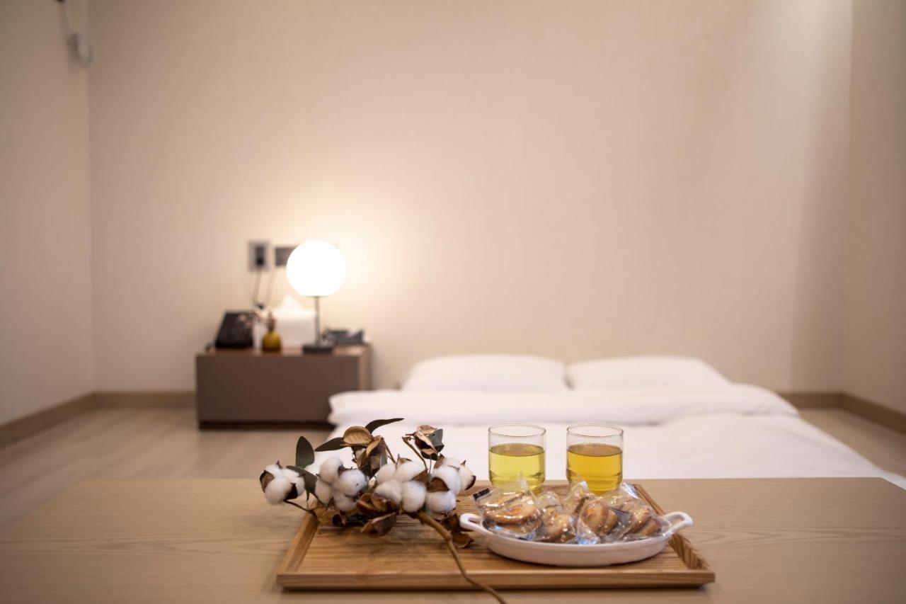 Centro Hotel Chilgok Екстер'єр фото
