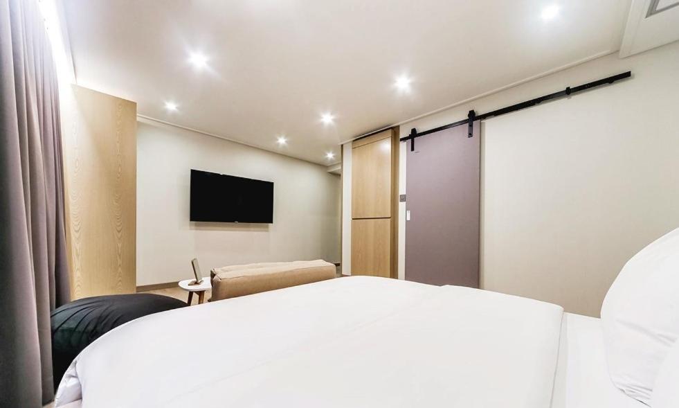 Centro Hotel Chilgok Екстер'єр фото