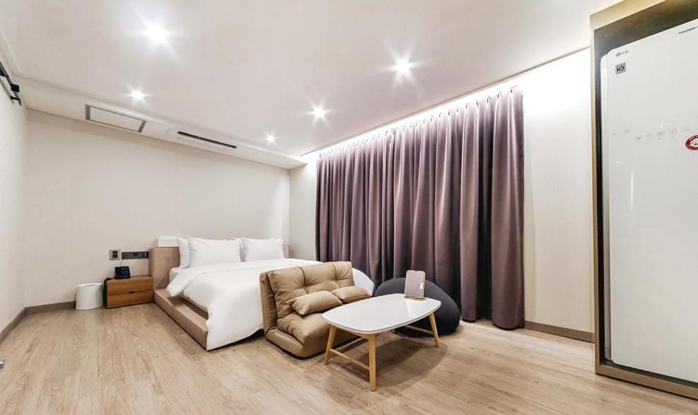 Centro Hotel Chilgok Екстер'єр фото