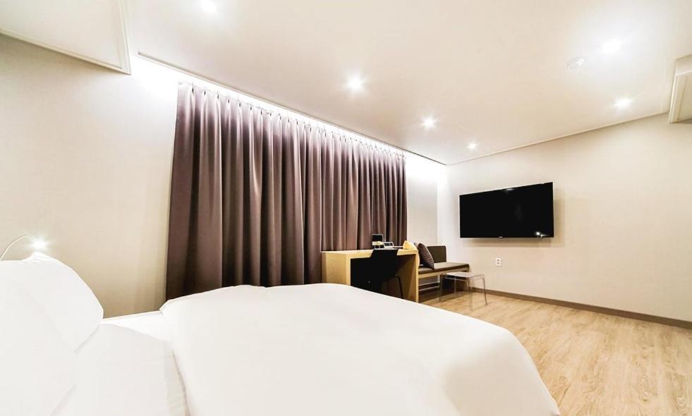 Centro Hotel Chilgok Екстер'єр фото