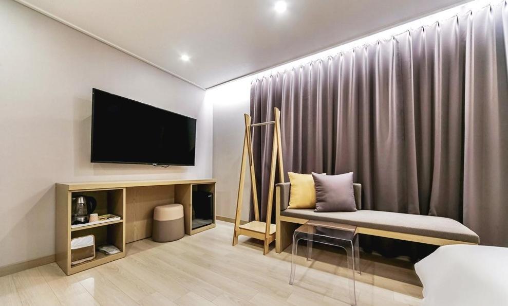 Centro Hotel Chilgok Екстер'єр фото