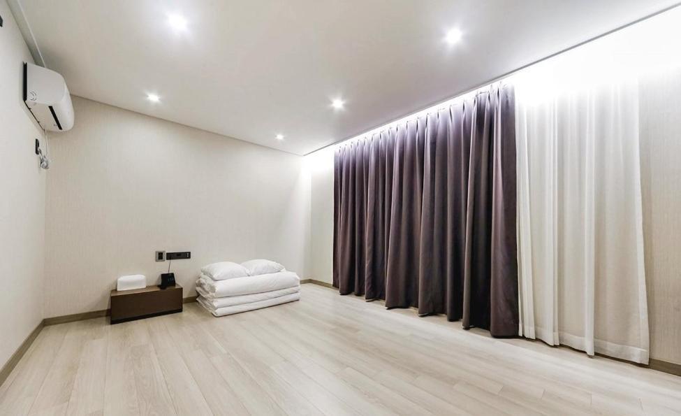 Centro Hotel Chilgok Екстер'єр фото